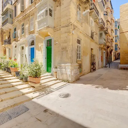 Cosy 1 Bedroom In The Heart Of Apartment