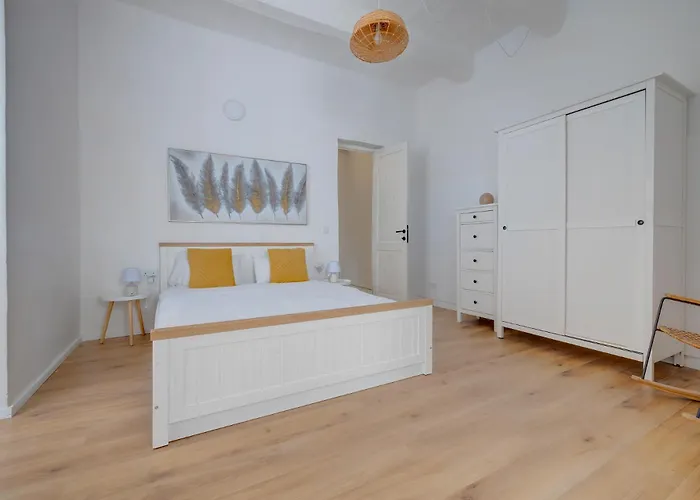 Cosy 1 Bedroom In The Heart Of *